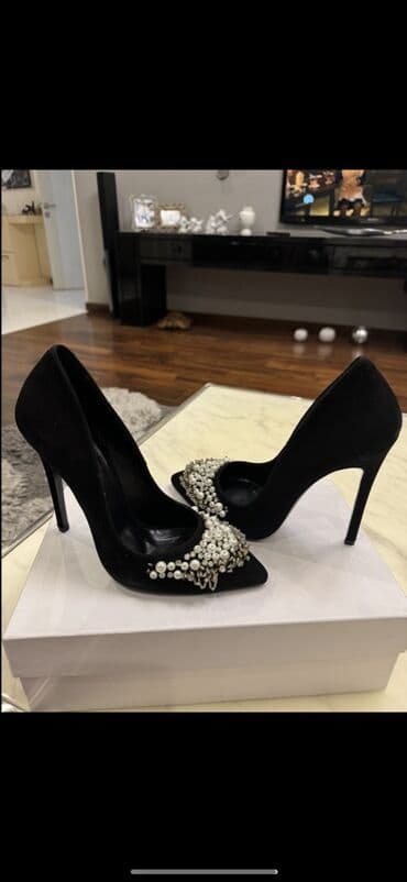 lifcik razmer: Qadın stiletto ayaqqabıları – bir neçə model - Rəng və materiallar — 2