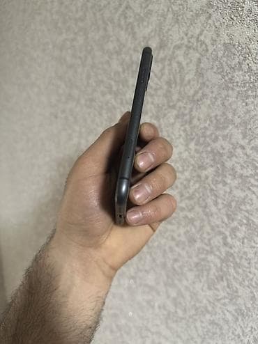 iphone 11: IPhone 11, Qara, Face ID — 2