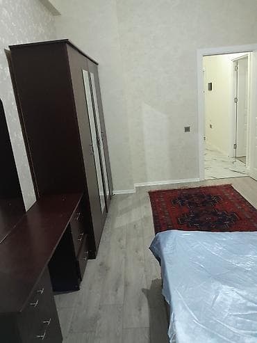 kiraye boş evler: Ev Kristal Abşeron Xırdalanda yerləşir(köhnə bazarın yanı) . Evdə — 10