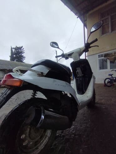 kugoo m4 pro: Yamaha skuter - Marka: Yamaha - Korpus: ağ-qara plastik kuzov, ikiqat — 4