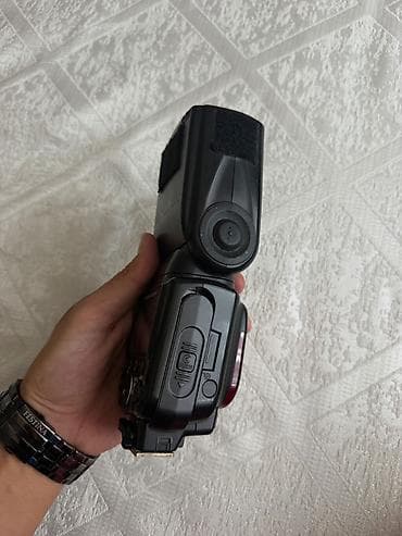 video reqistator: Nikon Sb 910 Ela vezyetde — 3