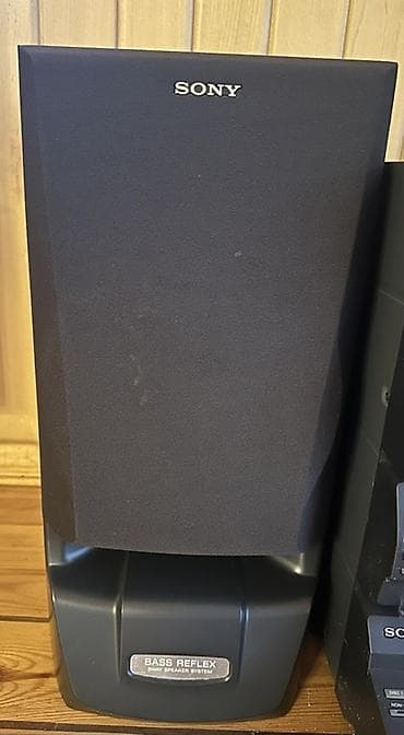 Musiqi mərkəzləri: Sony musiqi mərkəzləri və akustik sistemlər dəsti 1) Sony LBT-XB33K — 2