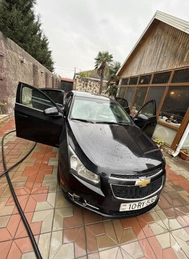 mercedesbenz 190 w201: Chevrolet Cruze: 1.4 l | 2014 il 180 km Sedan — 5