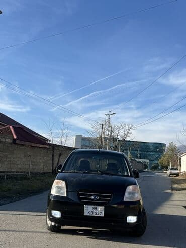 Kia Picanto EX, qara rəng, 5 qapılı hetçbek. Xüsusiyyətlər: - Kompakt