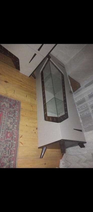 Manekenlər: Şüşəli dolab vitrini, İşlənmiş, Ödənişli çatdırılma — 1