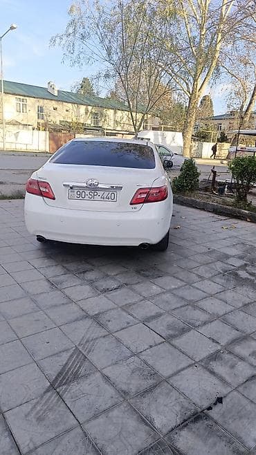 vito satışı: Toyota Camry V6 sedan – ağ rəng. - Kuzov: 4 qapılı, ağ rəng, orijinal — 4