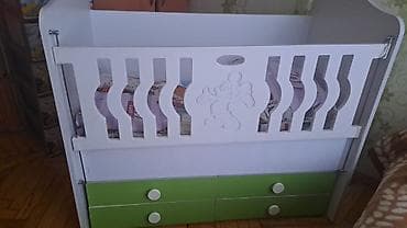 Oğlan və qız üçün, Dördbucaq, Beşik, Dəstsiz, Yellənmə mexanizmsiz lalafo.az -da Oğlan və qız üçün, Dördbucaq, Beşik, Dəstsiz, Yellənmə mexanizmsiz