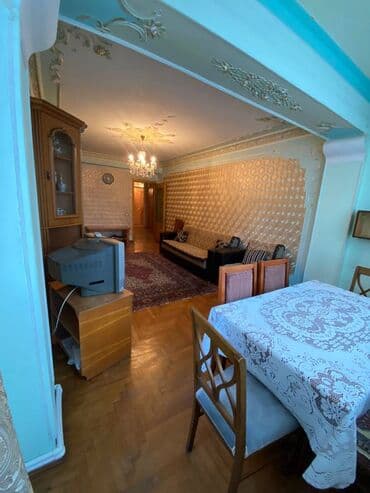 günlük mənzillərin vasitəçisiz kirayəsi: Nəsimi rayonu,28 may metro stansiyasina 15 dəqiqəlik məsafədə — 10