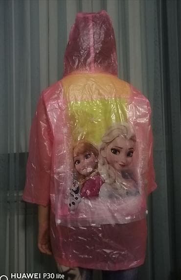 Yagiş plaşi. Yagmurluq su kecirməyən 5 yaşdan 12 yaşa kimi