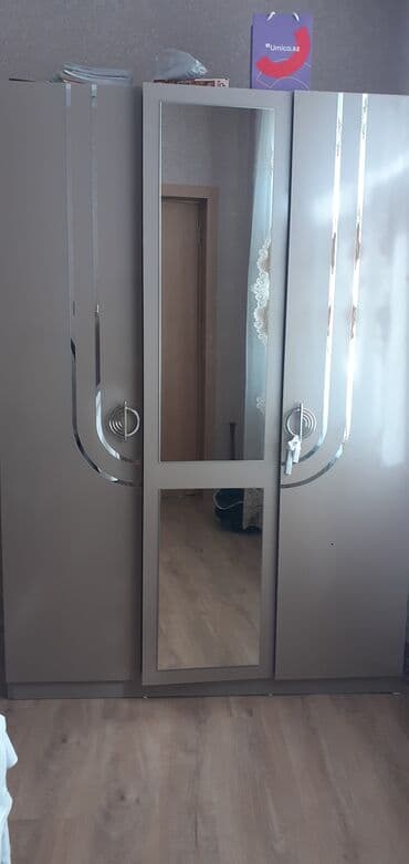 входные двери со стеклом и ковкой: Açılan, 3 qapılı Düz dolab, Şifonyer — 1