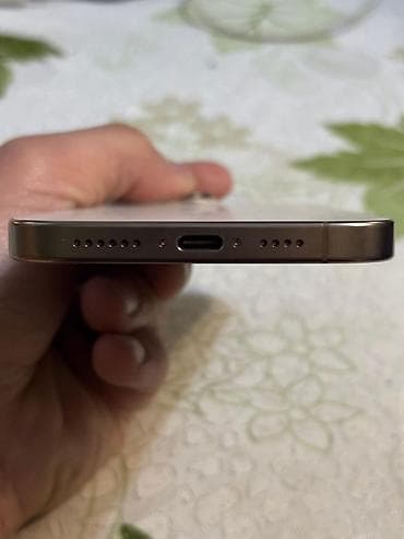 iphone 12 pro max kredit: IPhone 16 Pro Max, 256 GB, Qızılı, Face ID — 7