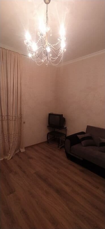 xacmaz rayonunda ayliq kiraye evler: Metro Ulduz. temiz remontlu ev kiraye verilir. 1 otag. her — 5