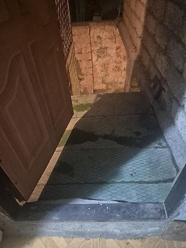 memar ecemide ucuz kiraye evler: Kirayə verilir: 1 otaqlı, mətbəx künclü kiçik mənzil Xüsusiyyətlər: - — 4