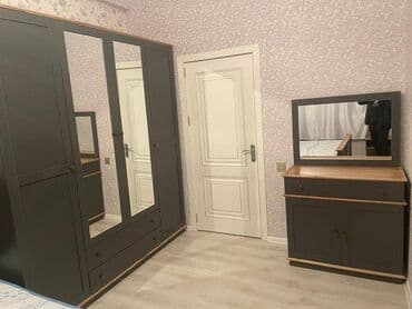 xocasəndə evlər: Yasamal rayonu,yasamal midada yerleşir 10 ve 9 nömreli marşrutun — 12