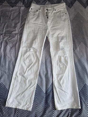 palt: Hər biri 10 Azn 1) Açıq mavi cins şalvar – S/M bədən 2) Qara cins — 3