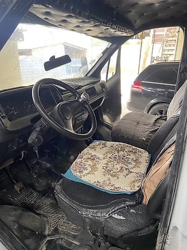 4 bolt teker: Yükdaşıma üçün tentli yük maşını - Marka/model: GAZelle tipli kiçik — 10