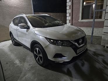 crossover: Nissan Qashqai: 1.6 l | 2018 il Krossover — 2