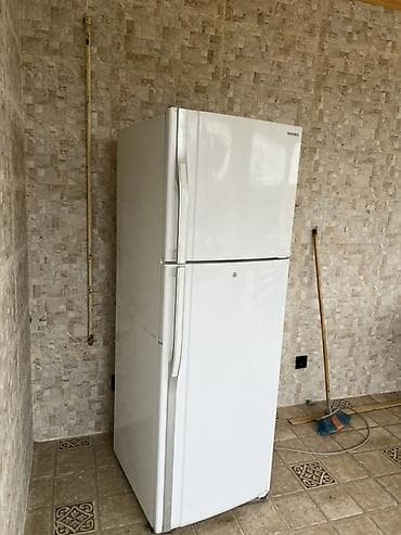 ən ucuz üz qırxan maşınlar: İşlənmiş 2 qapılı Toshiba Soyuducu Satılır, rəng - Ağ, Təkərli — 5