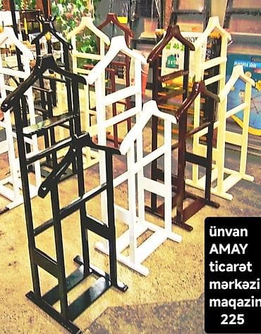 iskaflar: Taxta geyim asılqanı/kişi valet stendi ünvan AMAY ticarət mərkəzi ağ — 1