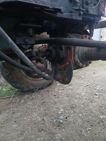 Traktor – universal kənd təsərrüfatı texnikası - Kabinəli, geniş