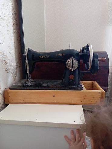 Охота и рыбалка: Mexaniki tikiş maşını — klassik, qol ilə fırladılan model - Korpus — 2