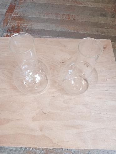 Laboratoriya şüşə kolbaları dəsti Tərkib: - Uzun boğazlı, geniş kürə — 3