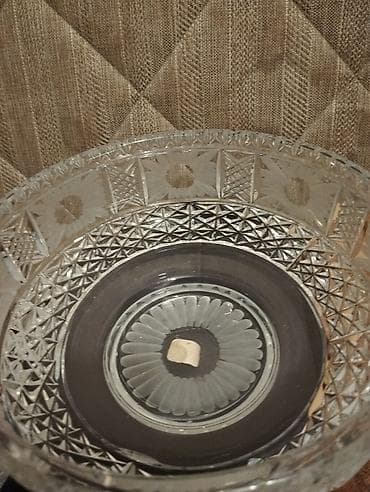 meyve qabı: Temiz xrustal meyve qabı. olcusu boyukdur. 60 azn — 2