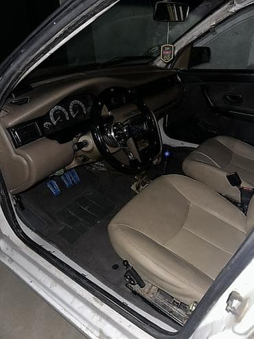 limuzin maşın: Iran Khodro Samand: 1.8 l | 2006 il 555000 km Sedan — 8