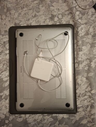 macbook m1 qiymeti: Apple MacBook Pro noutbuku Xüsusiyyətlər: - Korpus: gümüş rəngli — 6