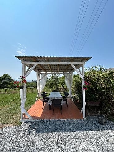 album: A‑frame üslubunda bağ evi və açıq hovuzlu həyət kompleksi — 4