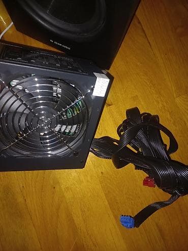 komputer kabel: Qida bloku 700 W — 2