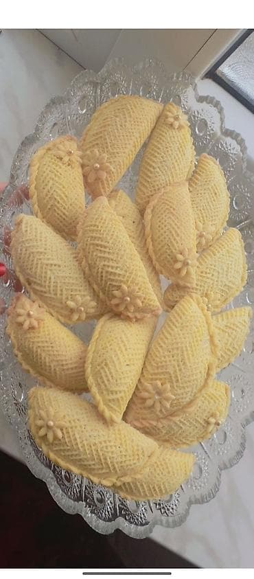 Ləpələr: Məhsul: Ənənəvi Azərbaycan şirniyyatları – şəkərbura və paxlava — 2