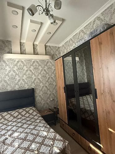 Mənzillər: 28 May metrosunun yaxınlığı, Dillər Universitetinin yanında, köhnə — 2