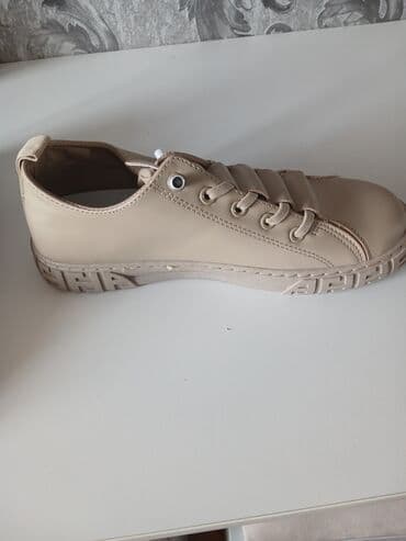 женские кеды сникерсы: Rossiyadan alinib 41 razmerdi Amma 40 gedir evden koculur deye ucuz — 2