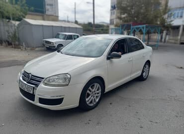 Volkswagen Jetta: 2.5 l | 2006 il Sedan