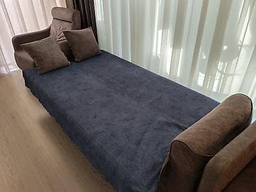 qədimi divan: Di̇van-kravat, 2 kreslo, Açılan — 2