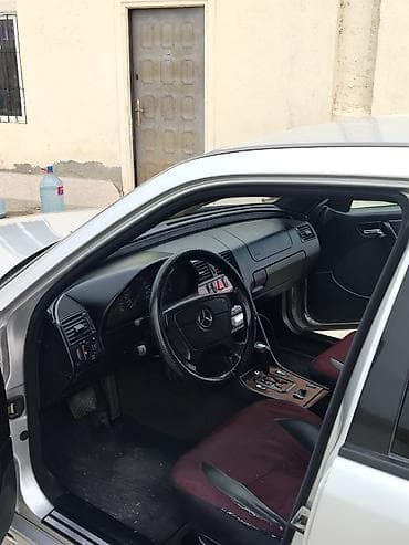 Mercedes-Benz C-Class: 2.2 l | 1998 il Sedan
