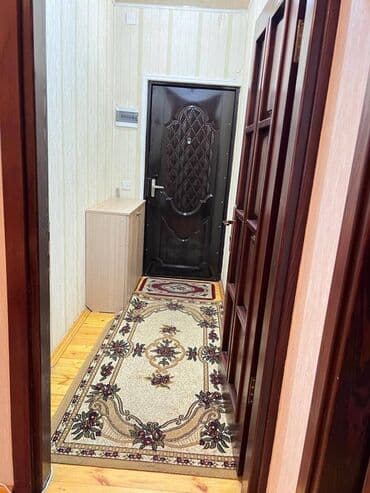 20 yanvarda 2 otaqli evler: 20 Yanvar metrosunun yanında,5 mərtəbənin,1-ci mərtəbəsində,2 — 9