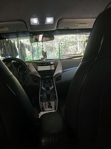 vip avto: Hyundai Elantra: 1.8 л | 2013 г. Седан — 9
