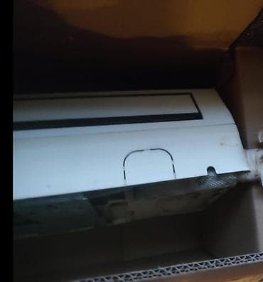 LG split kondisioner (12000 BTU) - Marka/model: LG, təxminən 12000