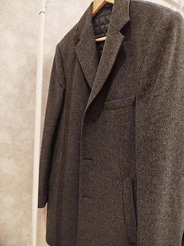 Пальто: 1 il olar alınıb, az istifadə olunub. Təzə qalıb — 2
