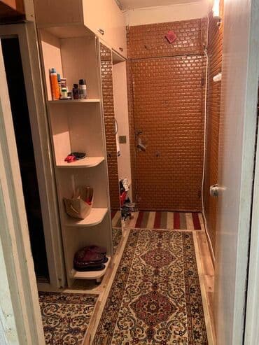 sulutəpədə kirayə ev: Yalnız tələbə qızlara verilir. Evde her bir şərait var.istilik sistemi — 3