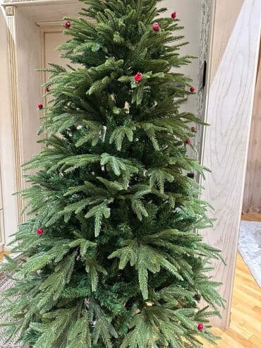 nərdivan üzərində şaxta baba: Hündürlük 2 metr
Oyuncaqsız satılır
Ünvan:Razin — 1