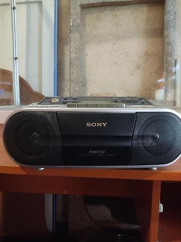 muzikalni sentr: Məhsul: Sony portativ audio mərkəzi (boombox) Model: CFD‑S03CP — 2