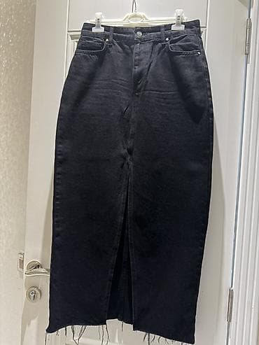 Qara denim ətək M razmer bircə dəfə geyilib. Trend yoldan alınıb