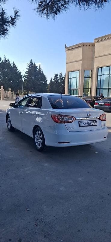 reduktor 1:3: Dongfeng S30: 0.6 l | 2014 il 295 km Sedan — 3