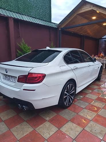 masin sat: BMW 5 series: 2 l | 2012 il Sedan — 9