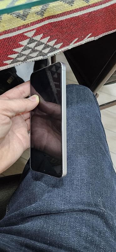 islenmis telefonlar: Samsung Galaxy S25, 256 GB, rəng - Gümüşü, Sənədlərlə — 4