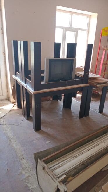 Столы: Кухонный стол, Б/у, Нераскладной, DSP, Прямоугольный стол — 1