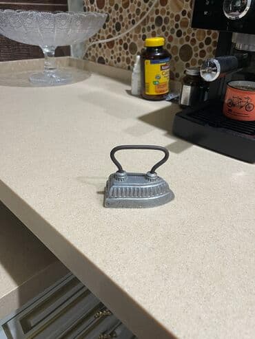 qədimi qəpiklər: Qədimi antik miniatür ütü Nizami metrosunun yanındadı suvenirdi — 7